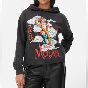 NWT Disney's Mulan Mushu Printed
Hoodie pockets Women
